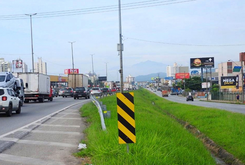 mastermidia-frontlight-outdoor_0005_1200-2